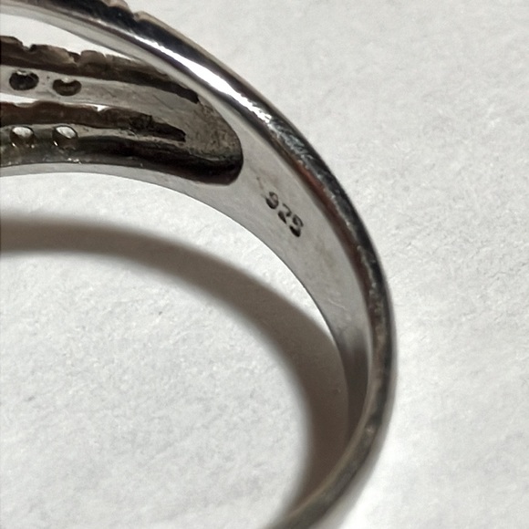 Ring - Picture 4 of 4